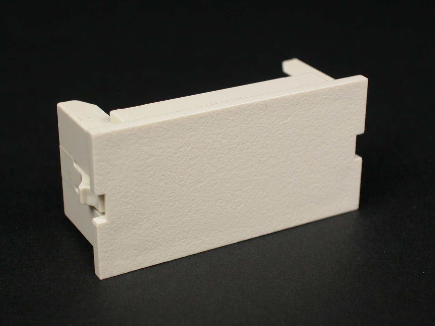 Wiremold® CM2-BL