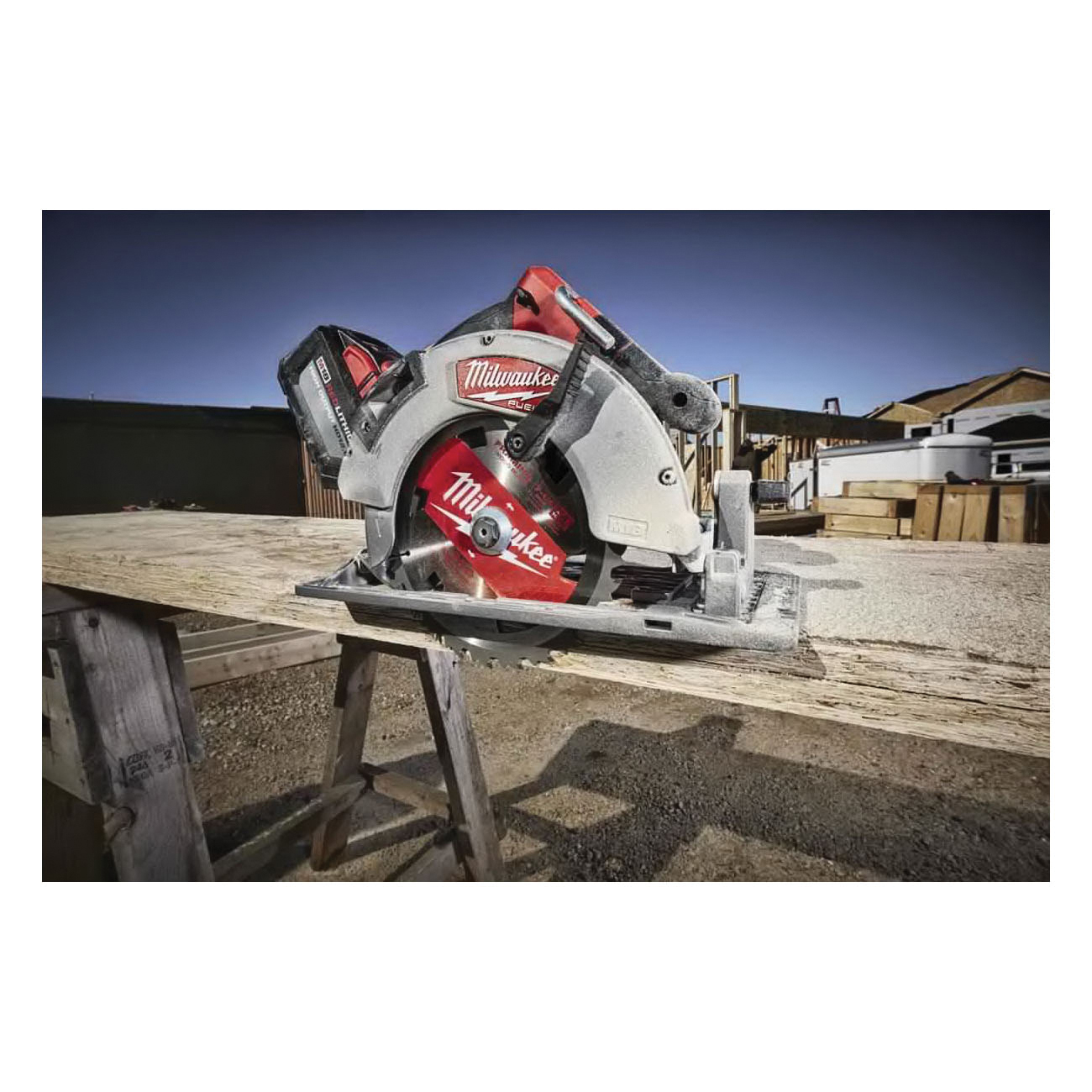 Milwaukee 2732 deals