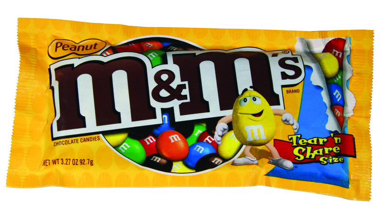 M&M's Peanut Chocolate Candy - 3.27oz