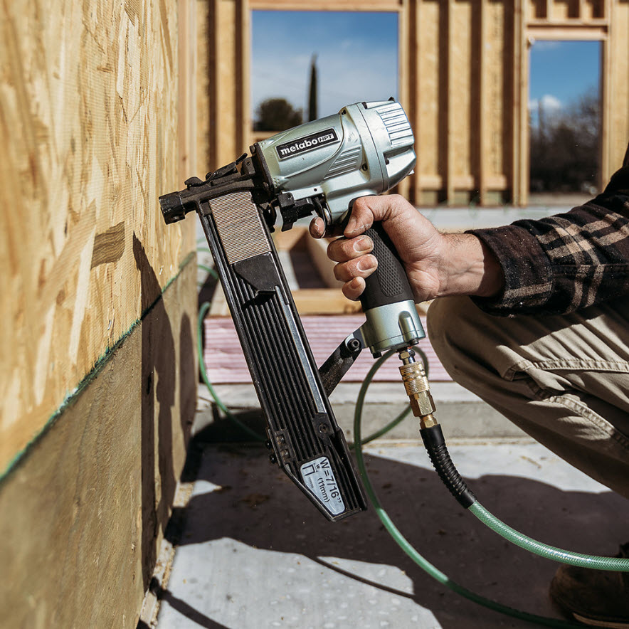 Pneumatic 7/16 Crown Stapler, Metabo Hpt, Shoots 1 in to 2 in Medium Crown 16Ga. Staples - 3