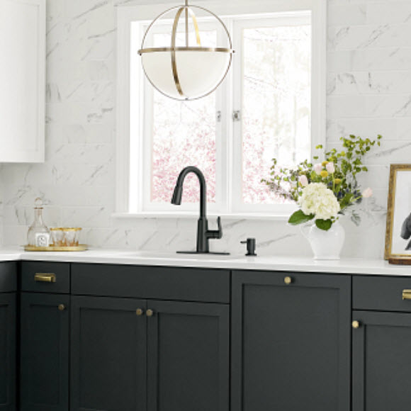 Pulldown Kitchen Faucet, Moen, Edwyn, One Handle, Matte Black, Soap Dispenser Included - 2