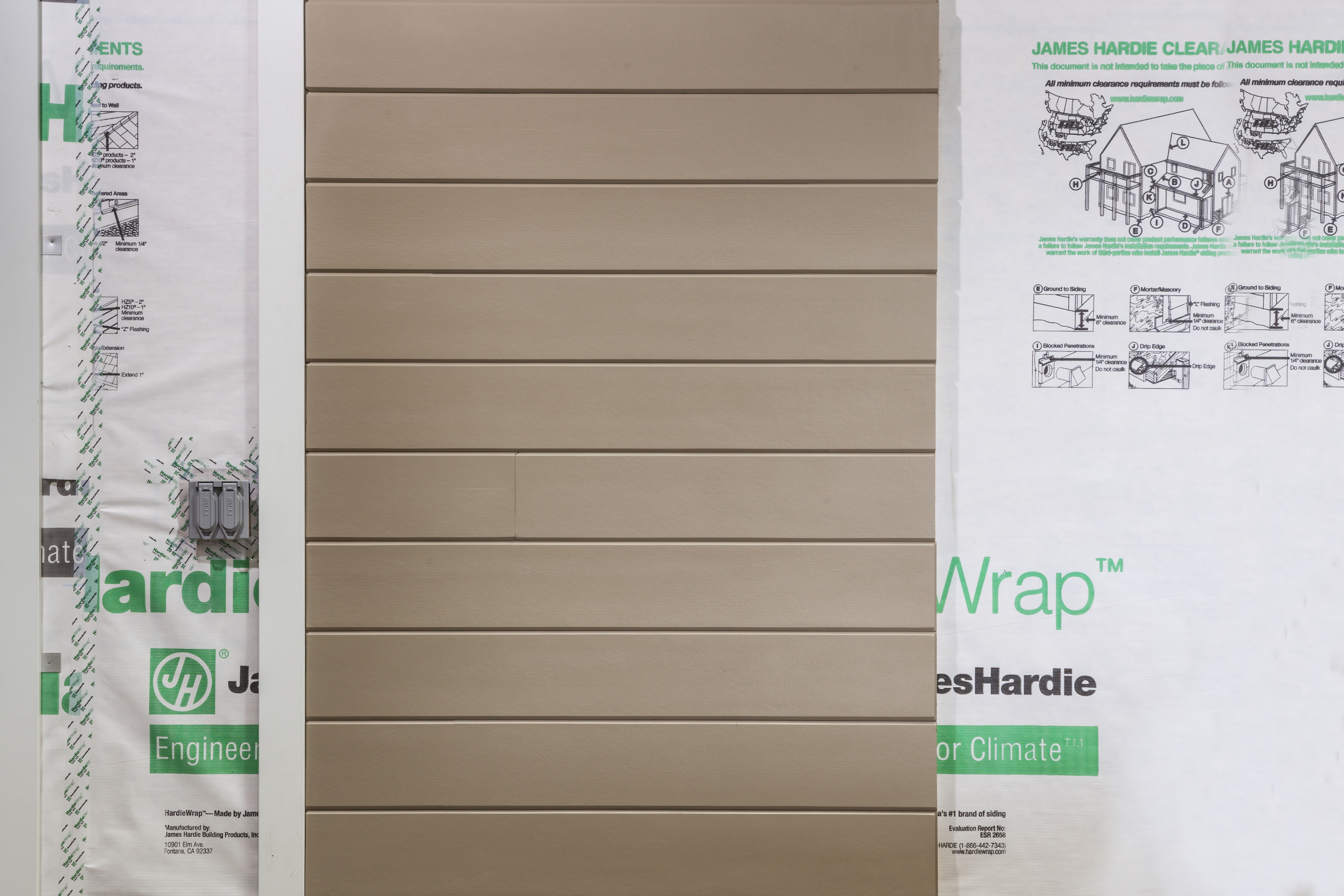 Hardie Artisan Plank HZ10 8.25 in. x 144 in. Primed Smooth Fiber Cement V-Groove Lap Siding