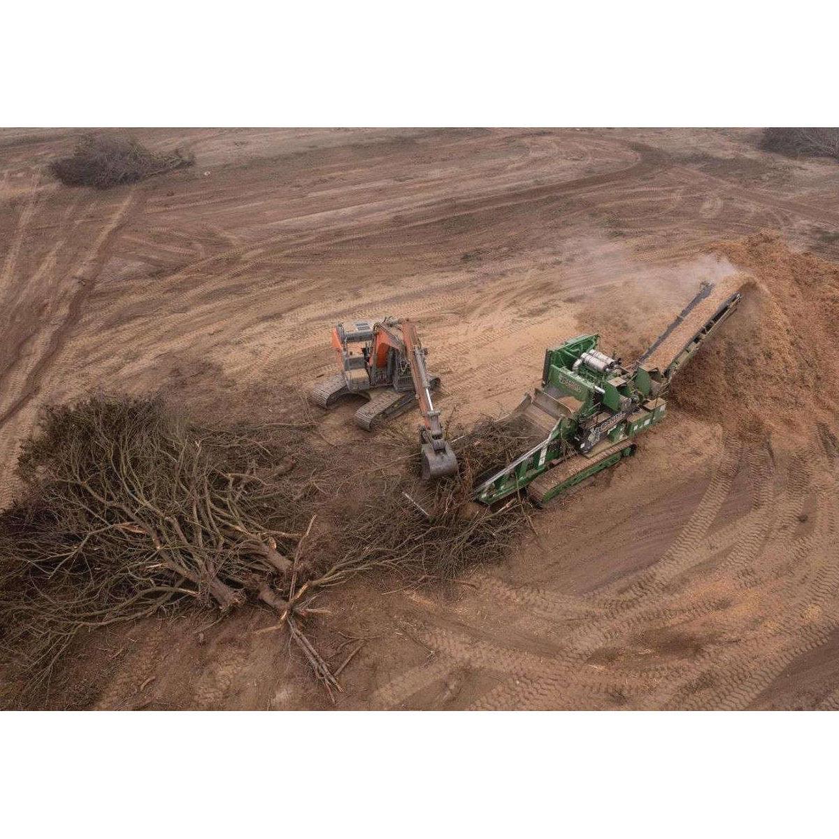 Bandit 3680XP - Track