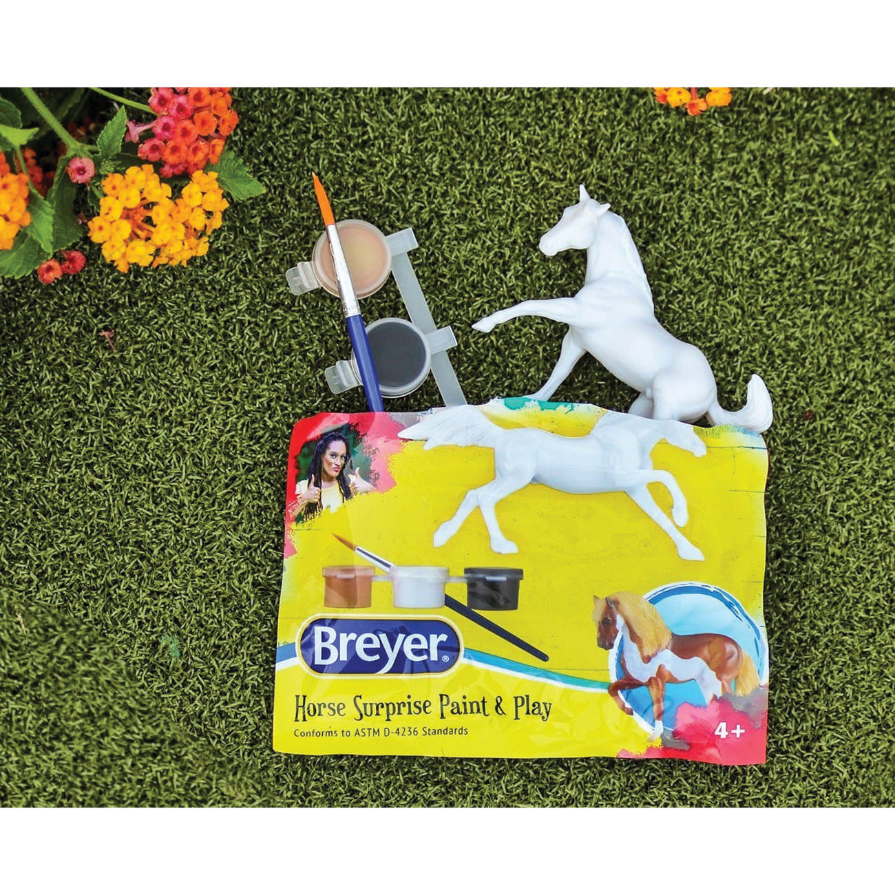 Breyer&reg; W4264