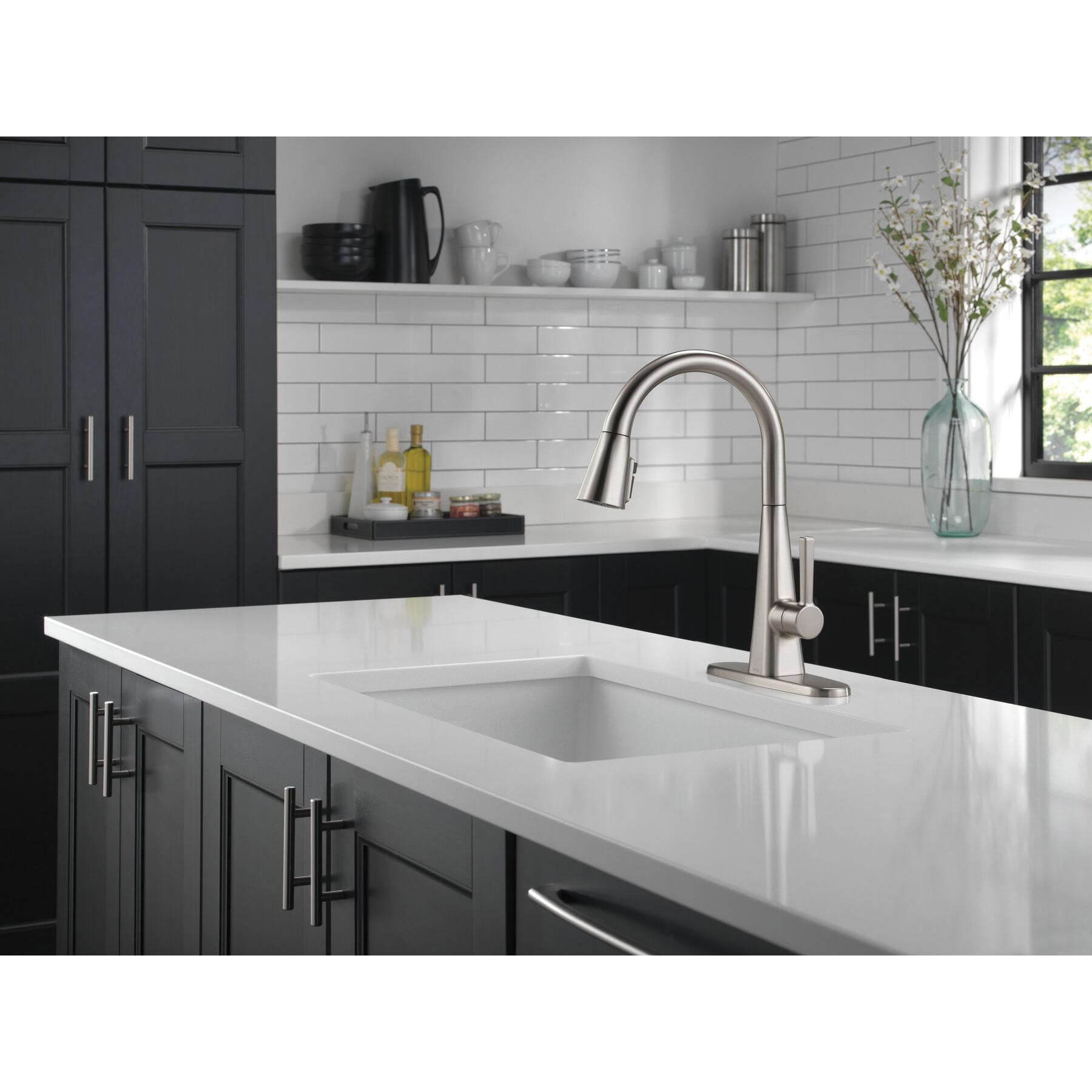 DELTA® Lenta® 19802Z-SP-DST Kitchen Faucet, Deck, Pull-Down, SpotShield® Stainless