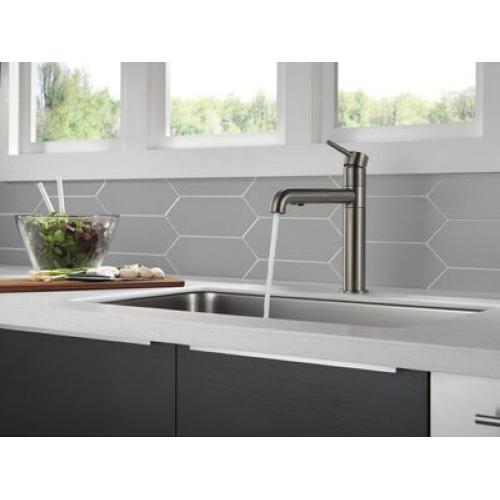 DELTA® Trinsic® 4159-KS-DST Kitchen Faucet, Deck, Pull-Out, Black Stainless