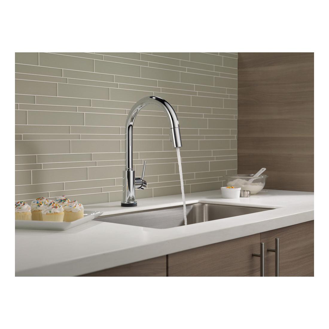 DELTA® Trinsic® 9159T-DST Kitchen Faucet, Deck, Pull-Out, Chrome thumbnail 3