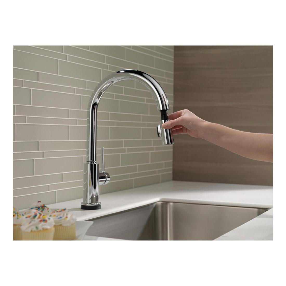 DELTA® Trinsic® 9159T-DST Kitchen Faucet, Deck, Pull-Out, Chrome