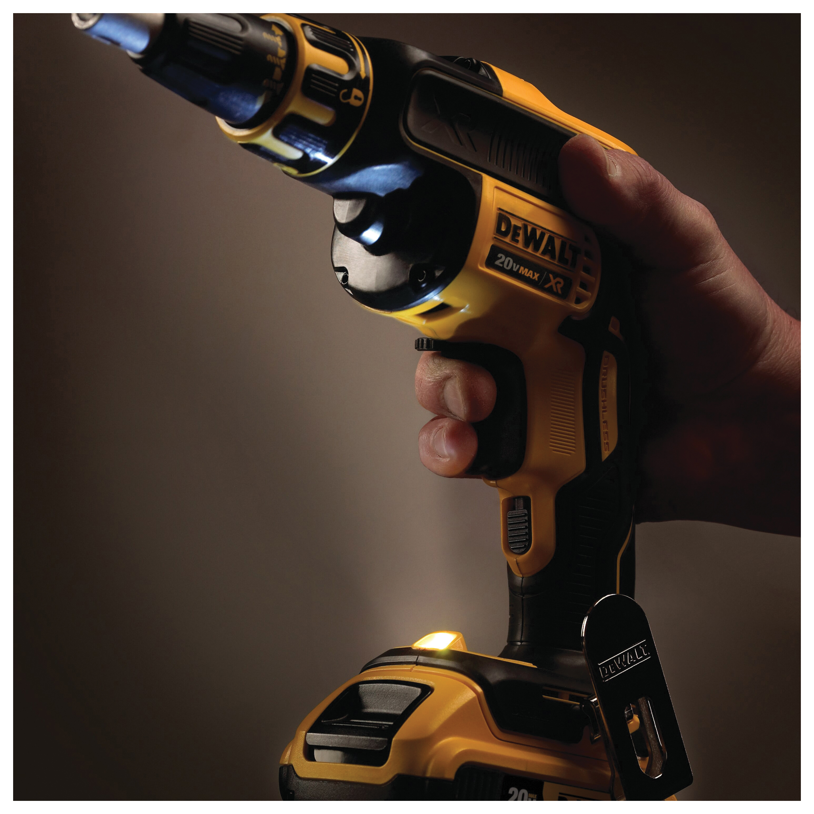 DeWALT® DCF620D2 1126357