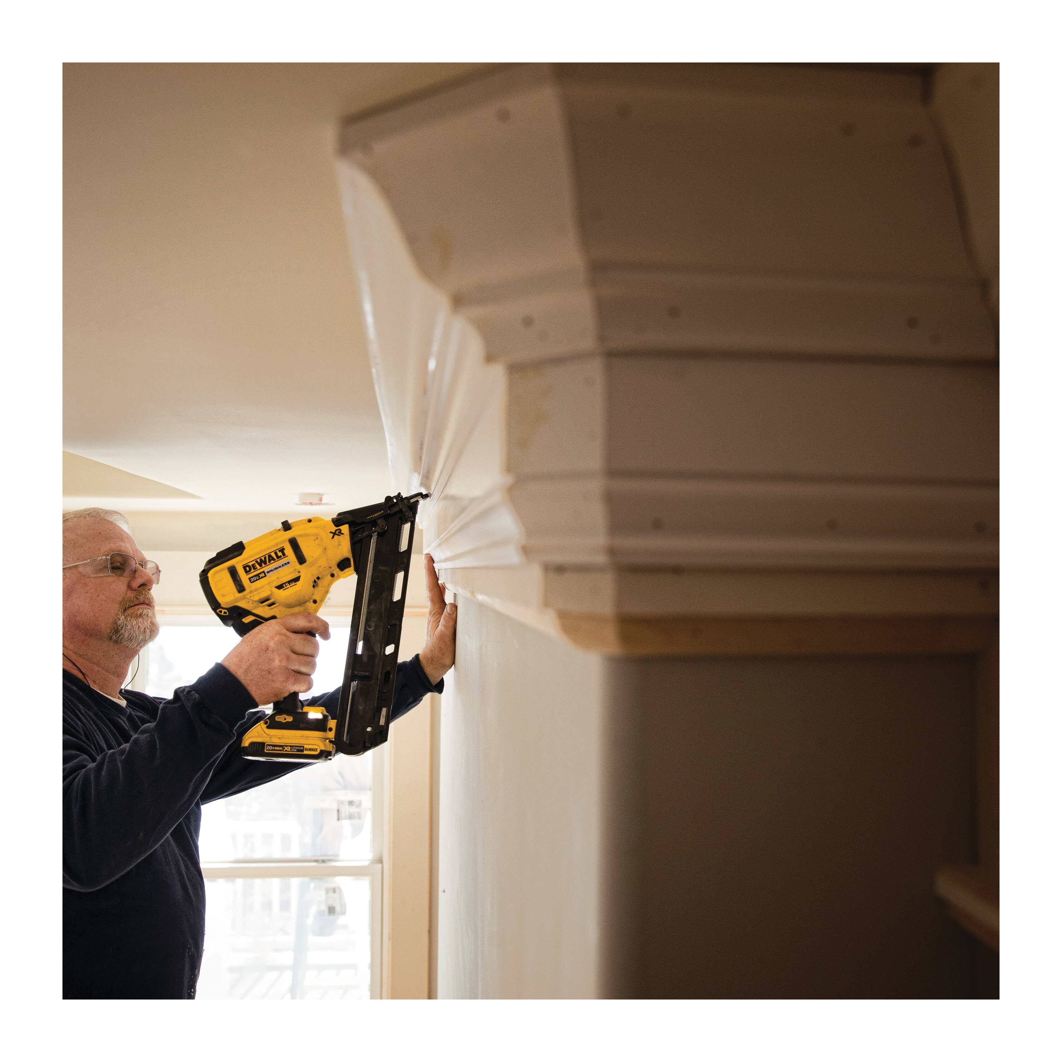 DeWALT® DCN650B 1089595