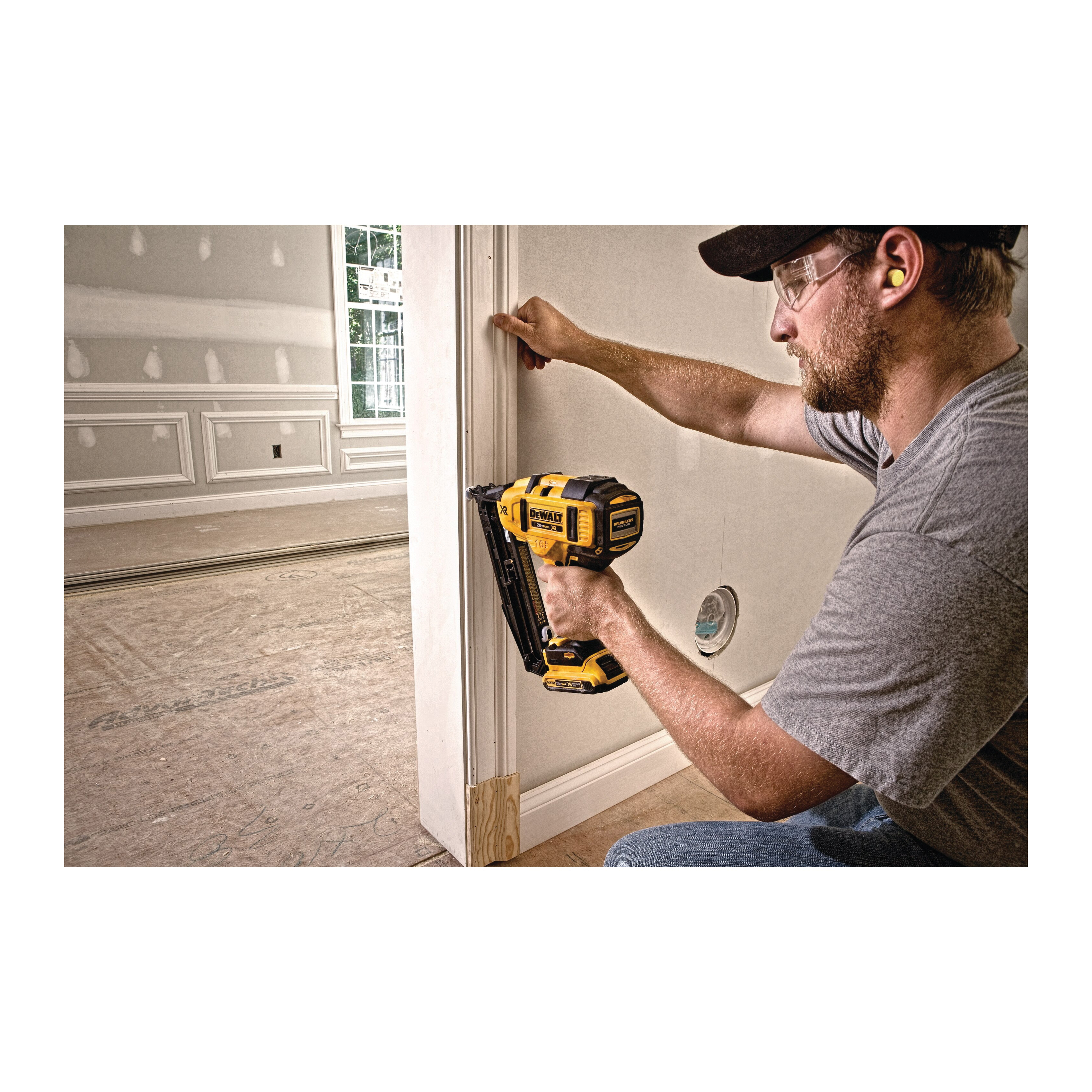 DeWALT® DCN660D1 1059636