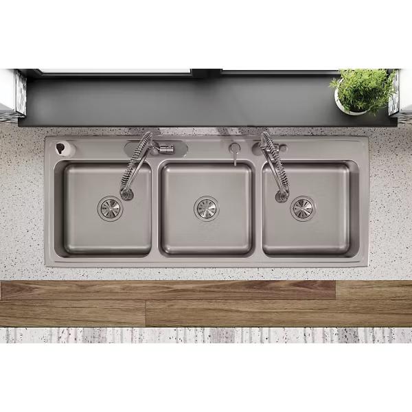 Elkay® Lustertone Classic LTR5422106 Kitchen Sink, 6 -Hole, Stainless Steel, Lustrous Satin, Domestic