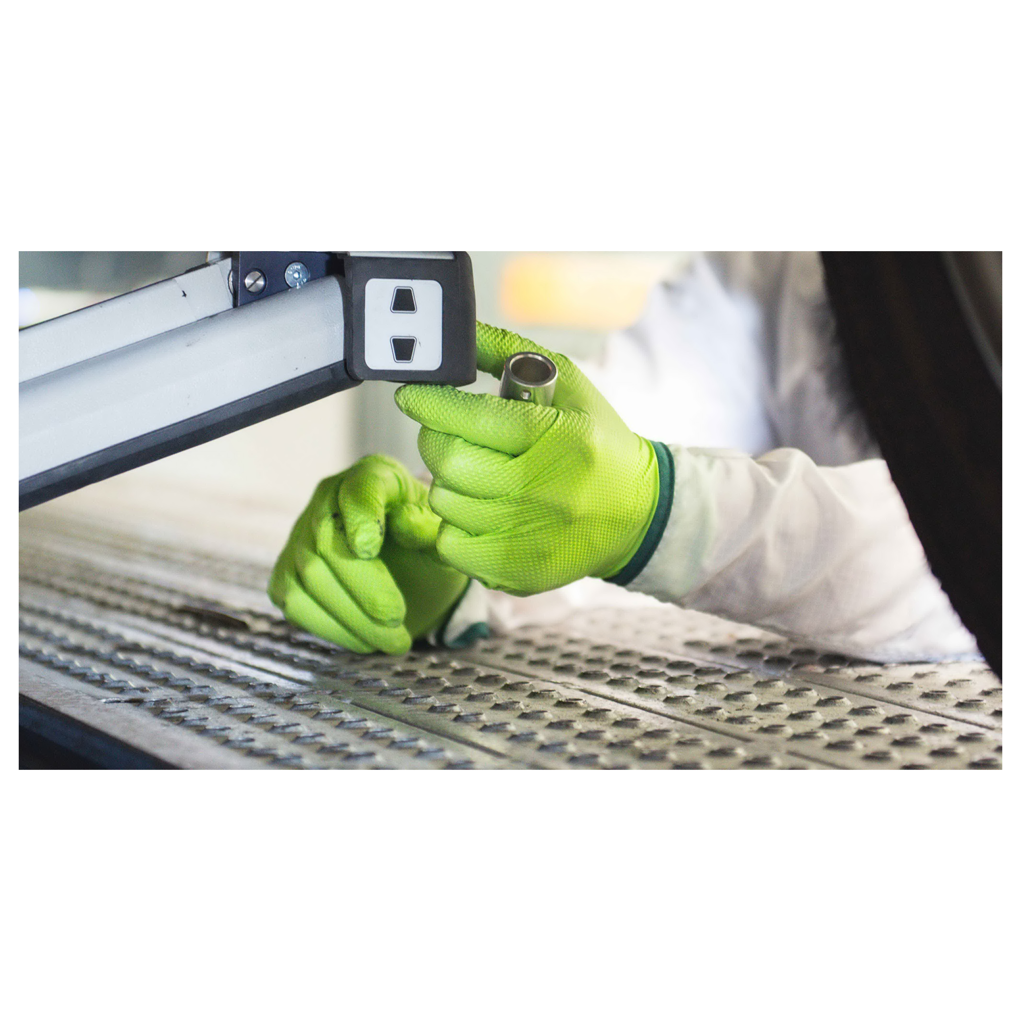 GLOVEWORKS® by AMMEX® GWGN46100 ERP_071741