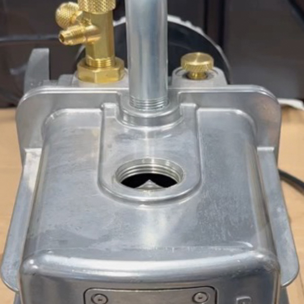 JB Industries DV-240DC Dual-Voltage DC Vacuum Pump, 115 - 230 V, 8.4 cfm