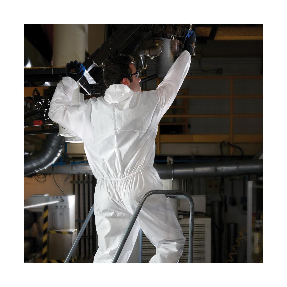 KLEENGUARD™ 412-49126 8GBX40724