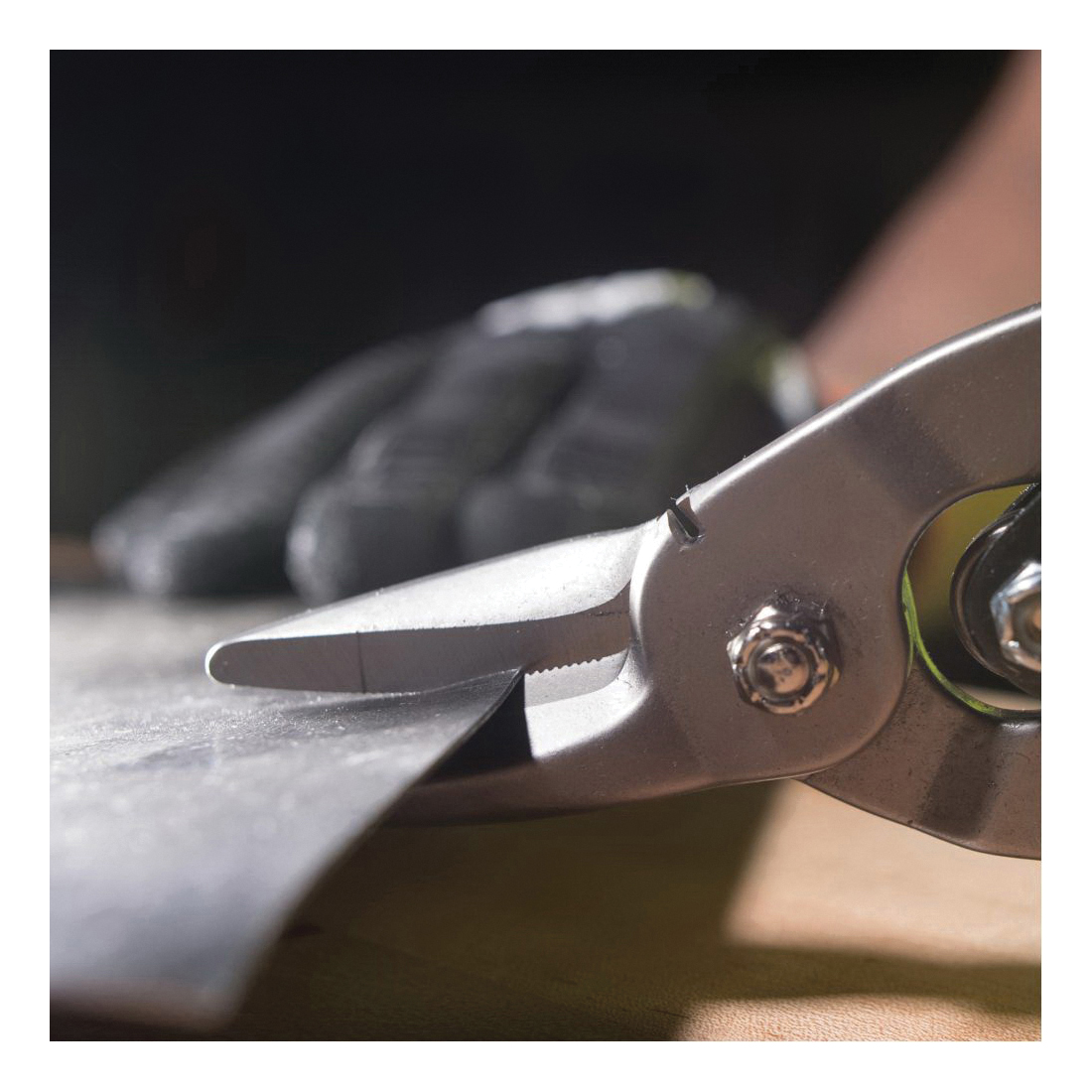 KLEIN TOOLS® 1201R Aviation Snip With Wire Cutter, Right, Straight Cut, 1-1/2 in L Cut, Steel Blade, Green Handle