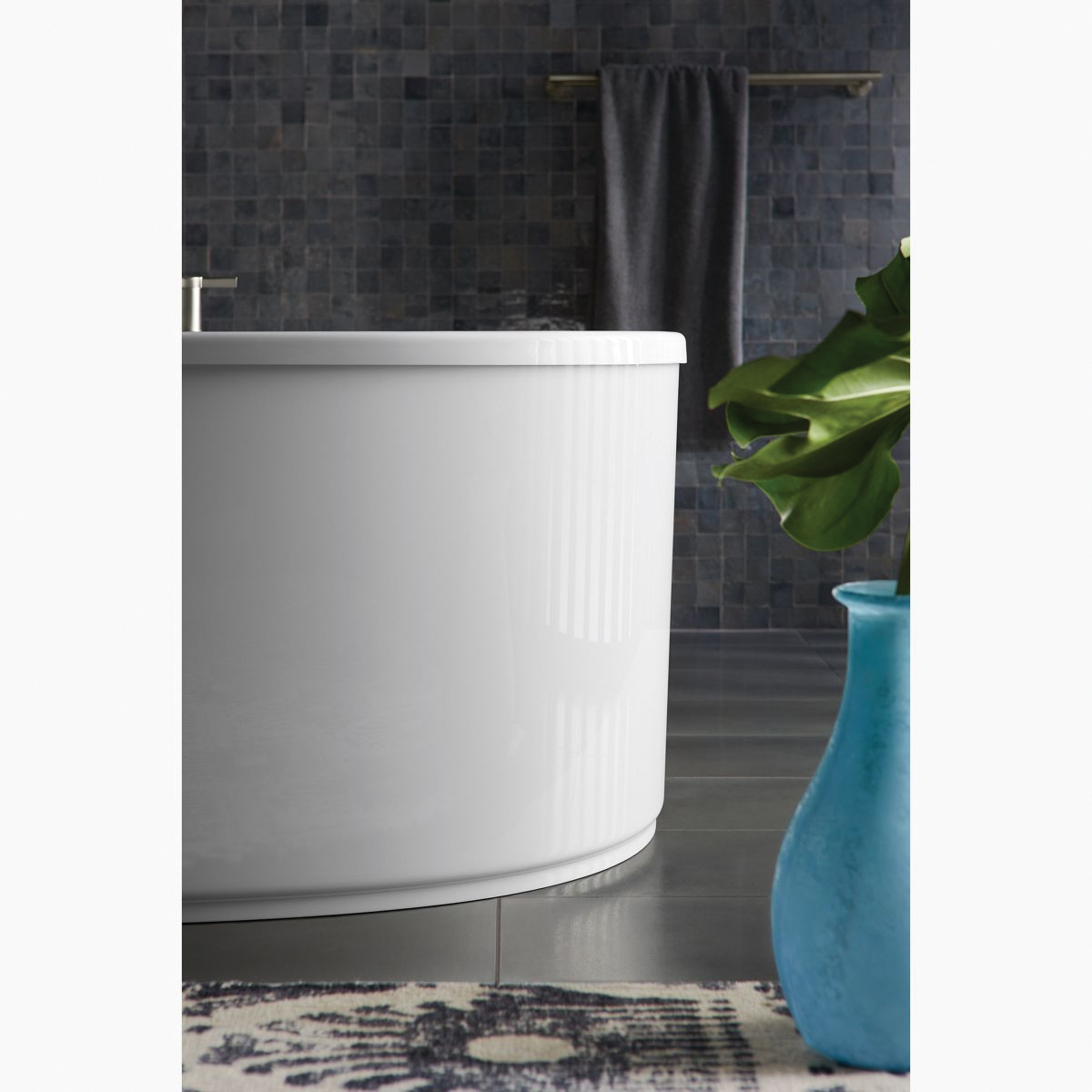 Kohler® Sunstruck® K-6368-0 Bathtub, Soaking Bath Therapy, Oval, 65-1/2 in L, 35-1/2 in W, Center Drain Location thumbnail 4