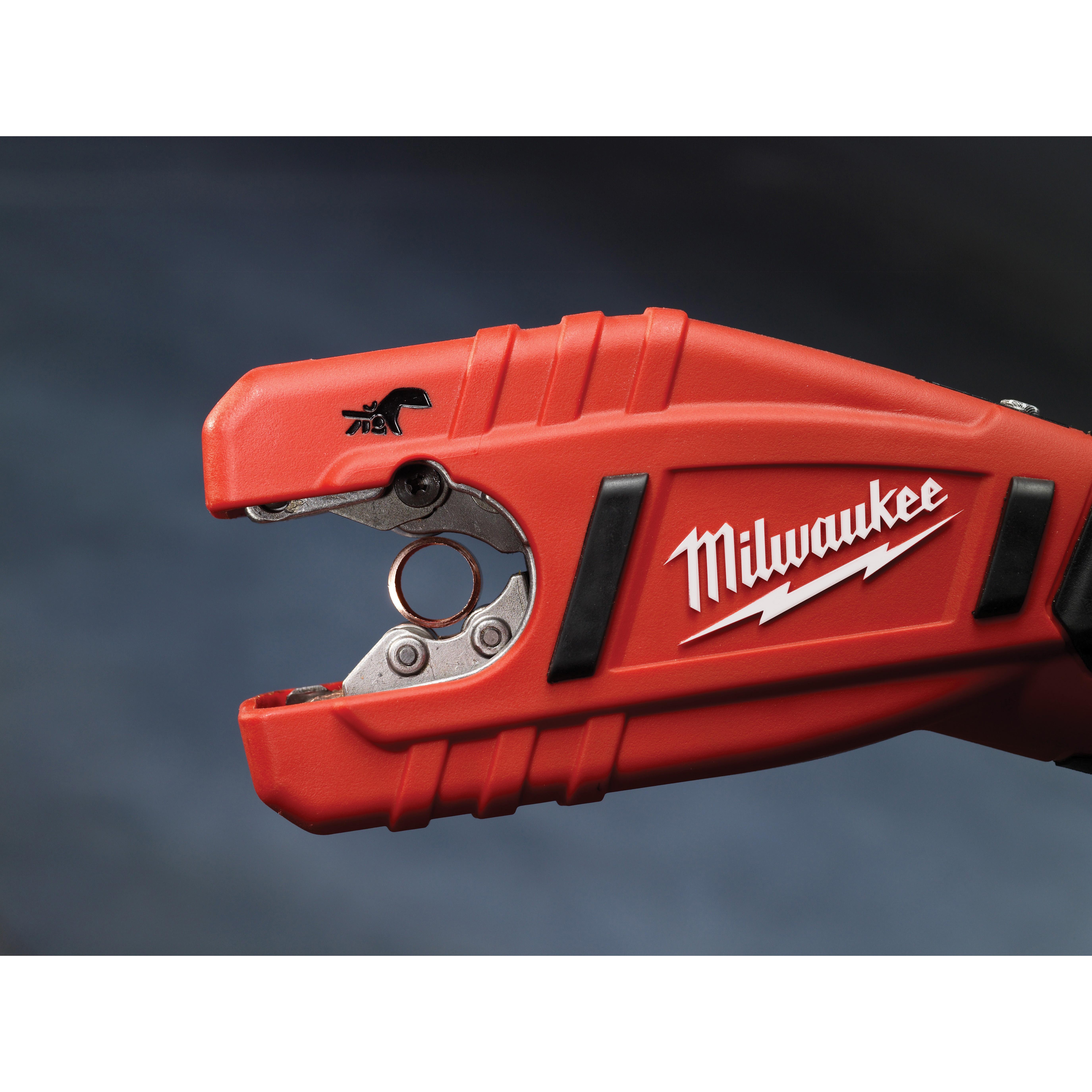 Milwaukee&reg; 2471-20 2470246