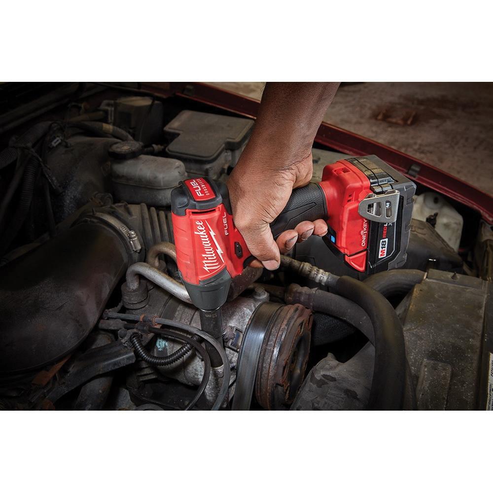 Milwaukee® M18 Fuel Brushless Compact Impact Wrench Kit, 1/2 in Straight Drive, 0 to 3200 bpm, 220 ft-lb Torque, 18 V thumbnail 2