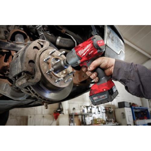 Milwaukee® 2767-22R Impact Wrench, Tool/Kit: Kit, 1/2 in Drive, 1400 ft-lb, 0 to 2100 ipm, 18 V, Lithium-Ion Battery thumbnail 2