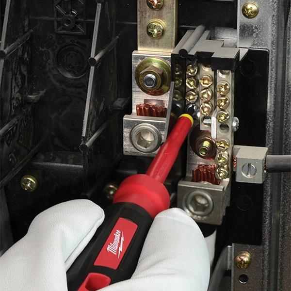 Milwaukee® ECX Insulated Screwdriver Set, 10 Pieces, 1000 V Insulation, Polycarbonate Handle, Red/Black thumbnail 3