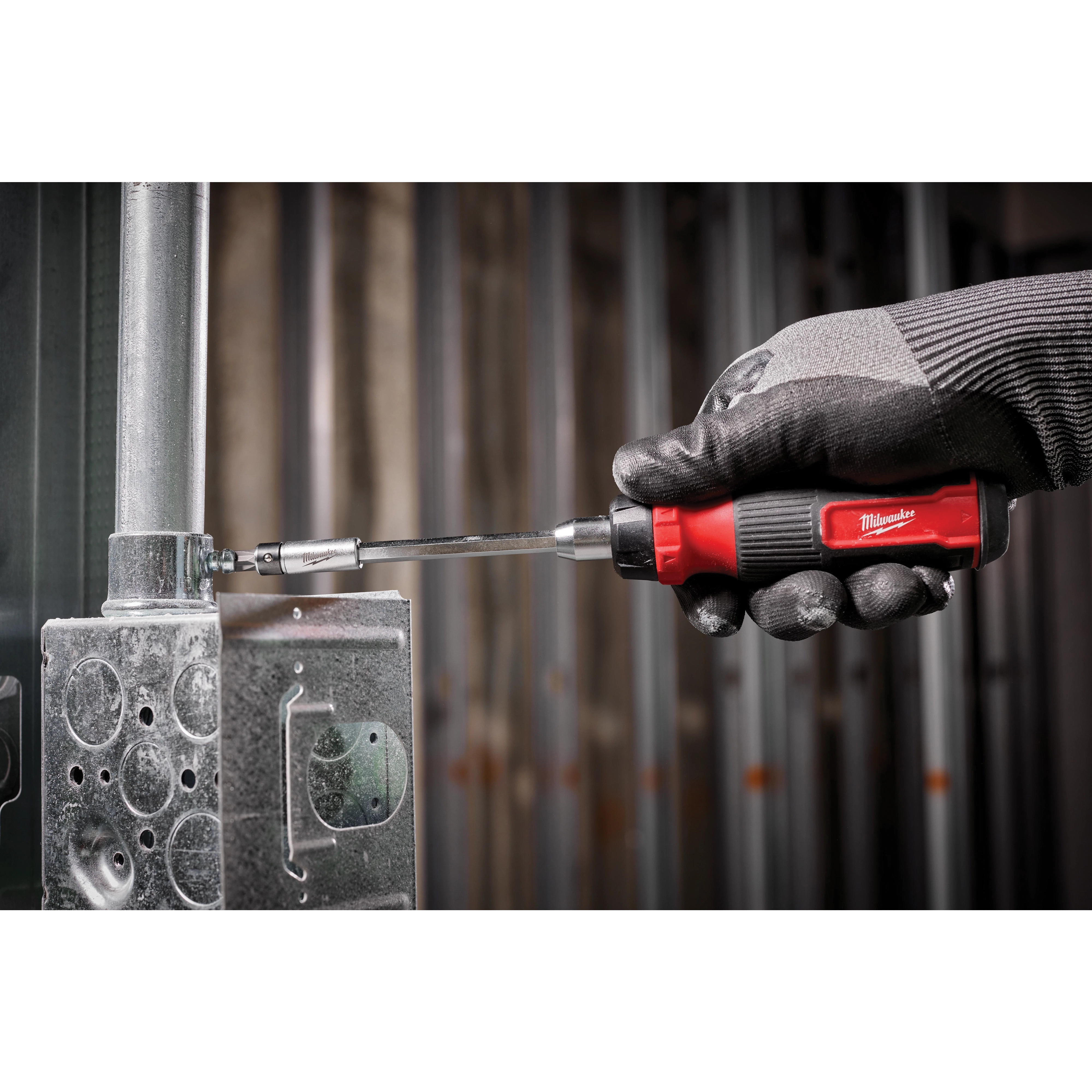 Milwaukee® 48-22-2904 Multi-Bit Screwdriver, 10.12 in OAL, Ergonomic Handle thumbnail 3
