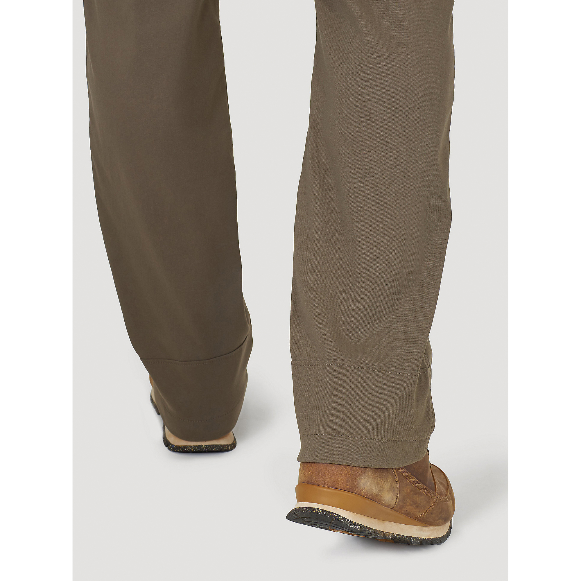 ATG by Wrangler® Men's Cliff Side Utility Pants, 32 W ATG by Wrangler® Men's Cliff Side Utility Pants, 32 W