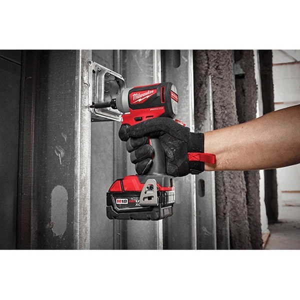 Milwaukee&reg; 2893-22 1223911