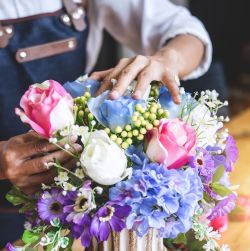 Artificial Flowers & Plants