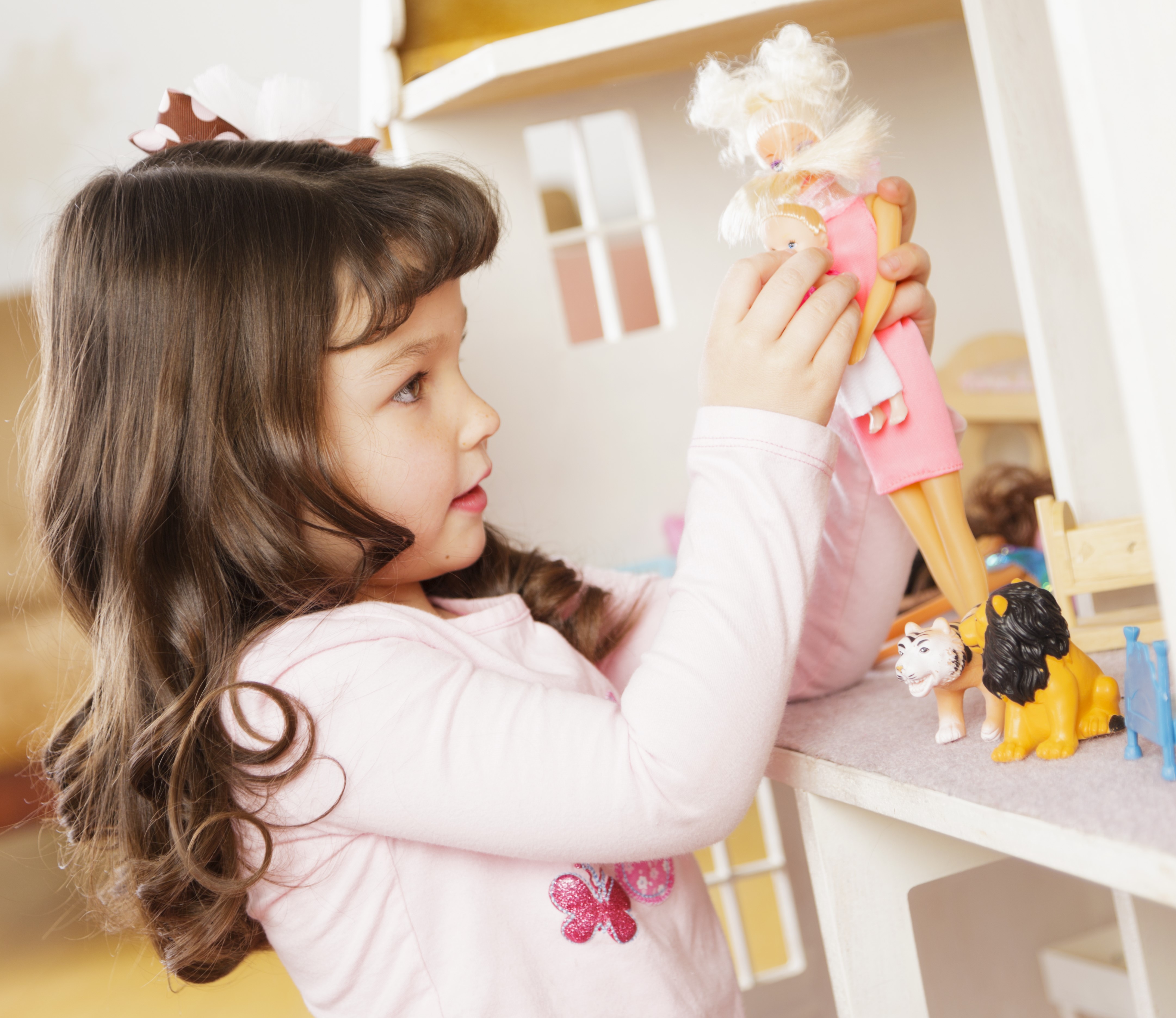 Dolls & Dollhouses