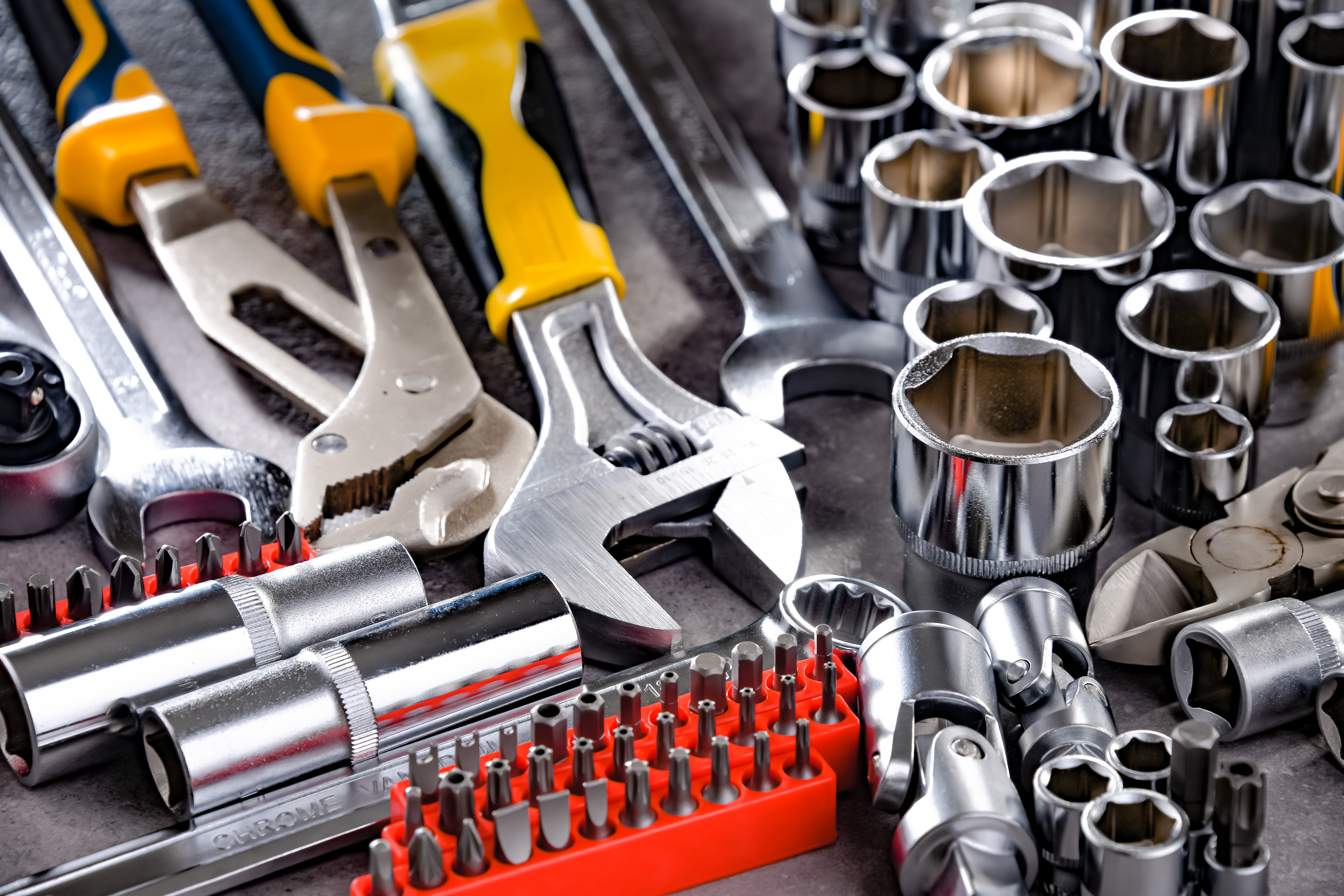 Tools & Hardware