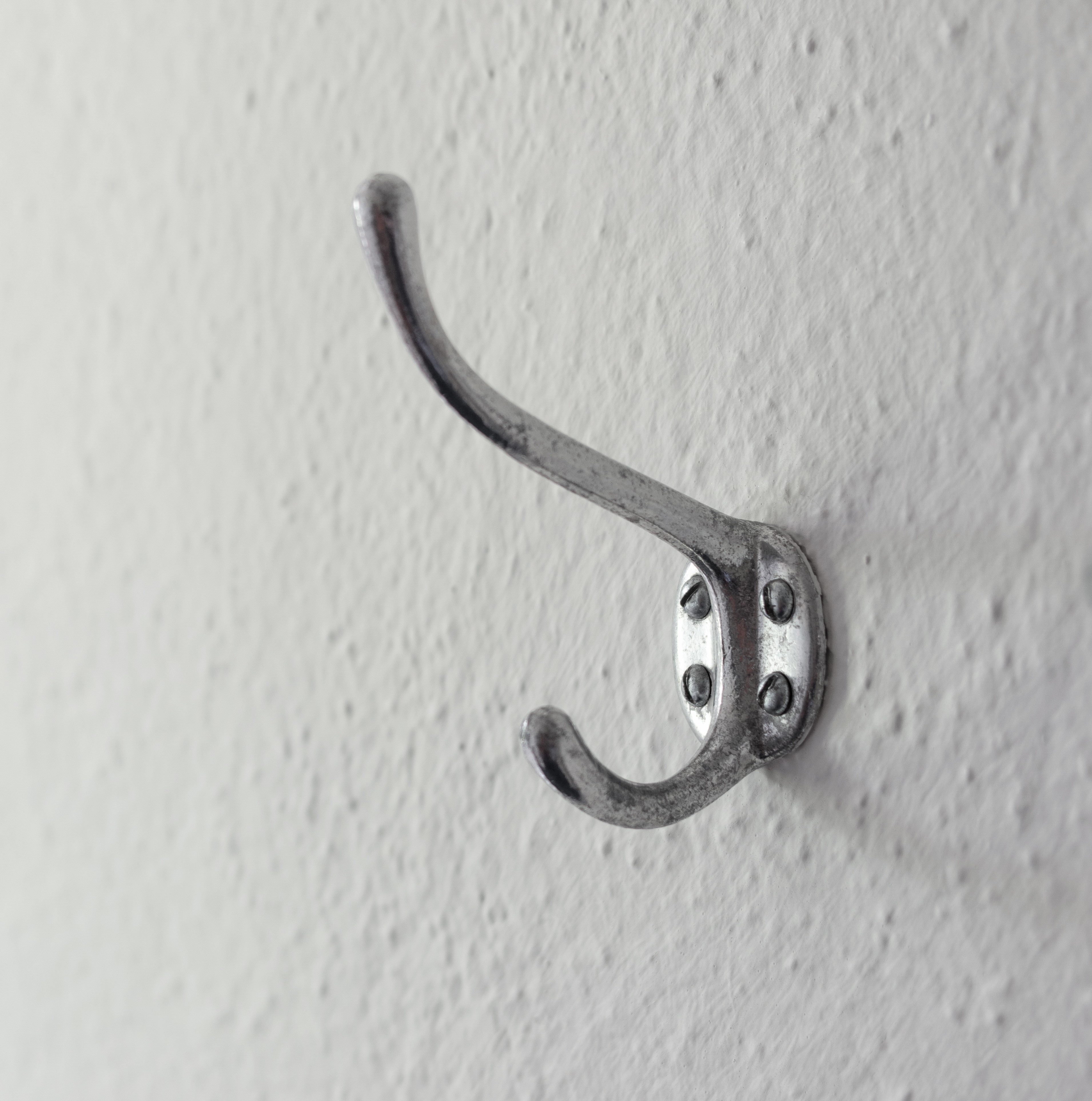 Hooks & Hanging Hardware