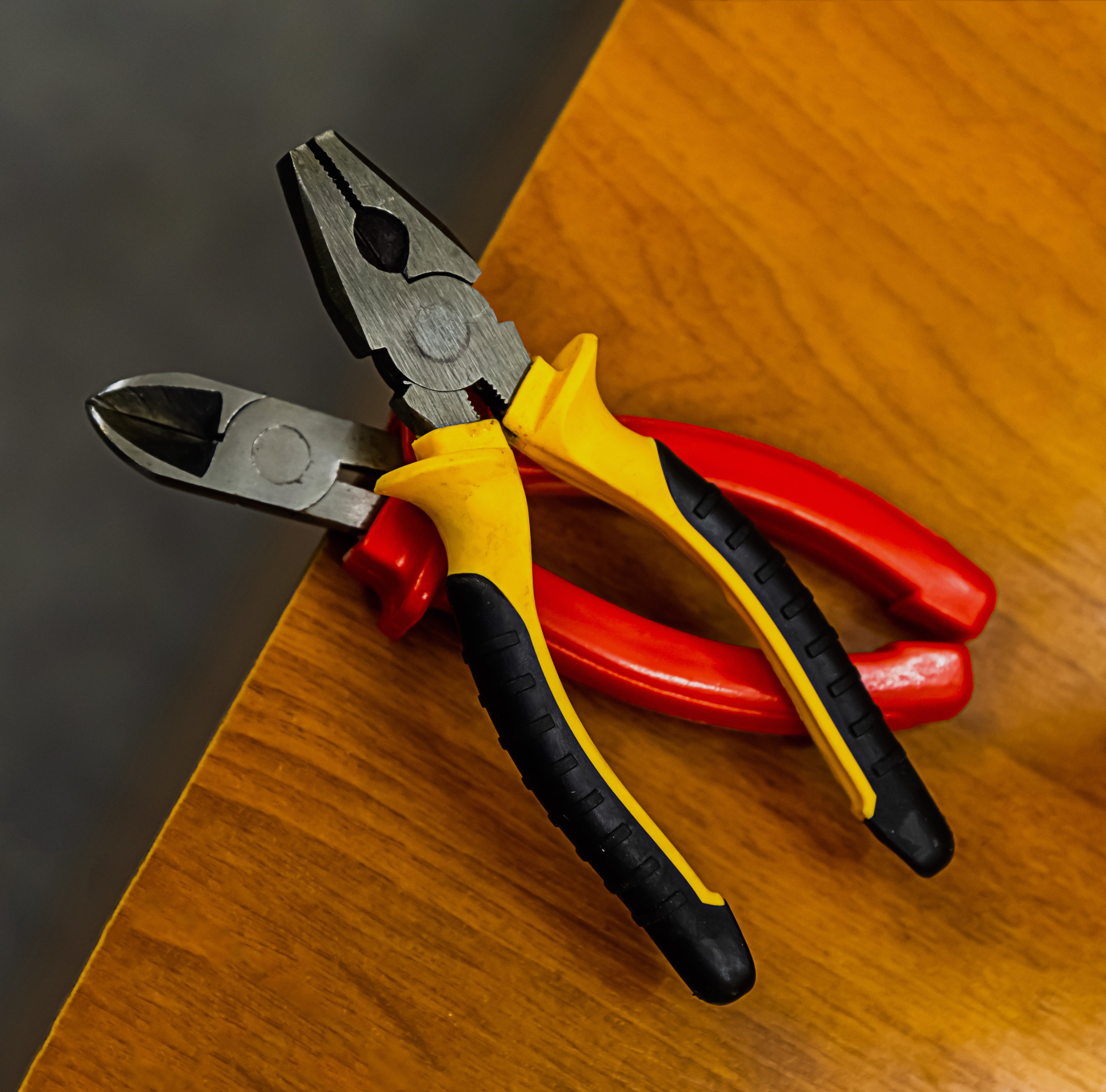 Pliers