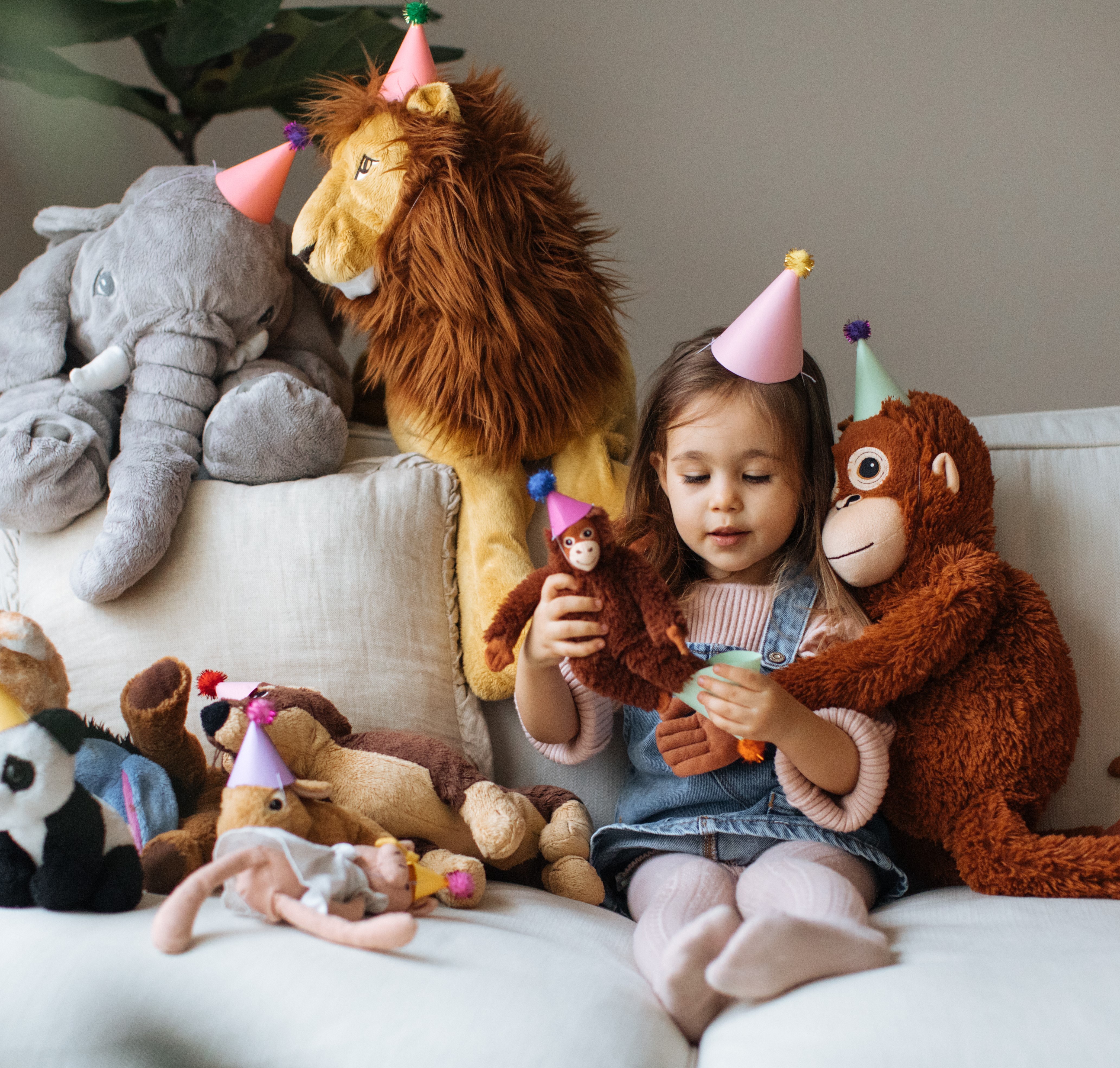 Stuffed Animals & Plush Toys