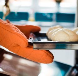 Oven Mitts & Potholders