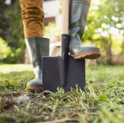 Shovels & Digging Tools
